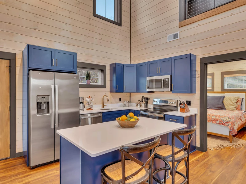 full kitchen